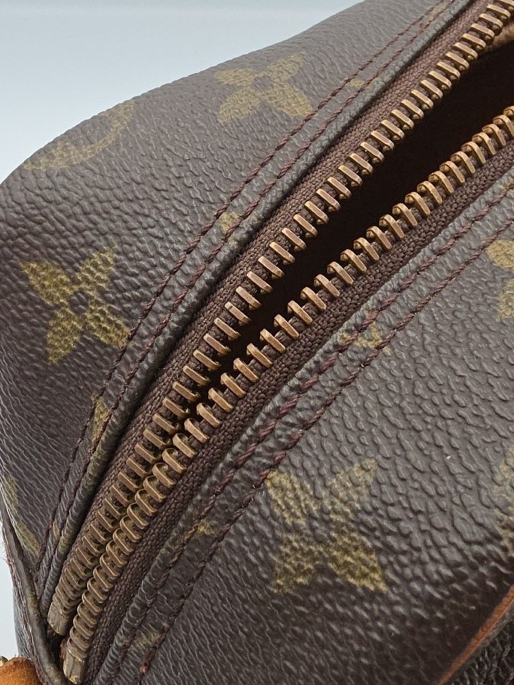 Louis Vuitton Brown Monogram Nil 28 Medium Messenger Unisex Bag COA(VERY GOOD)✨️ - Picture 5 of 16